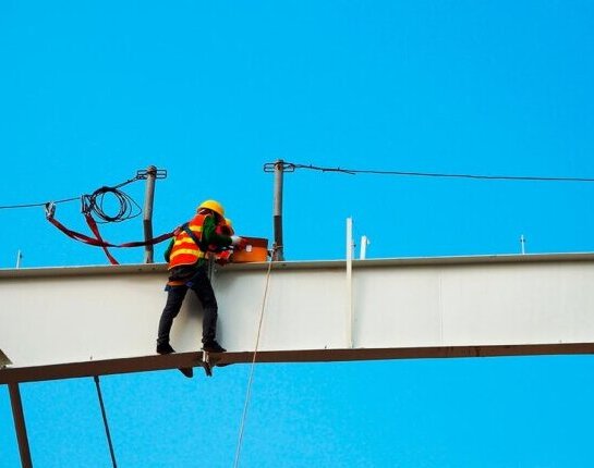 instalacion líneas de vida verticales portátiles